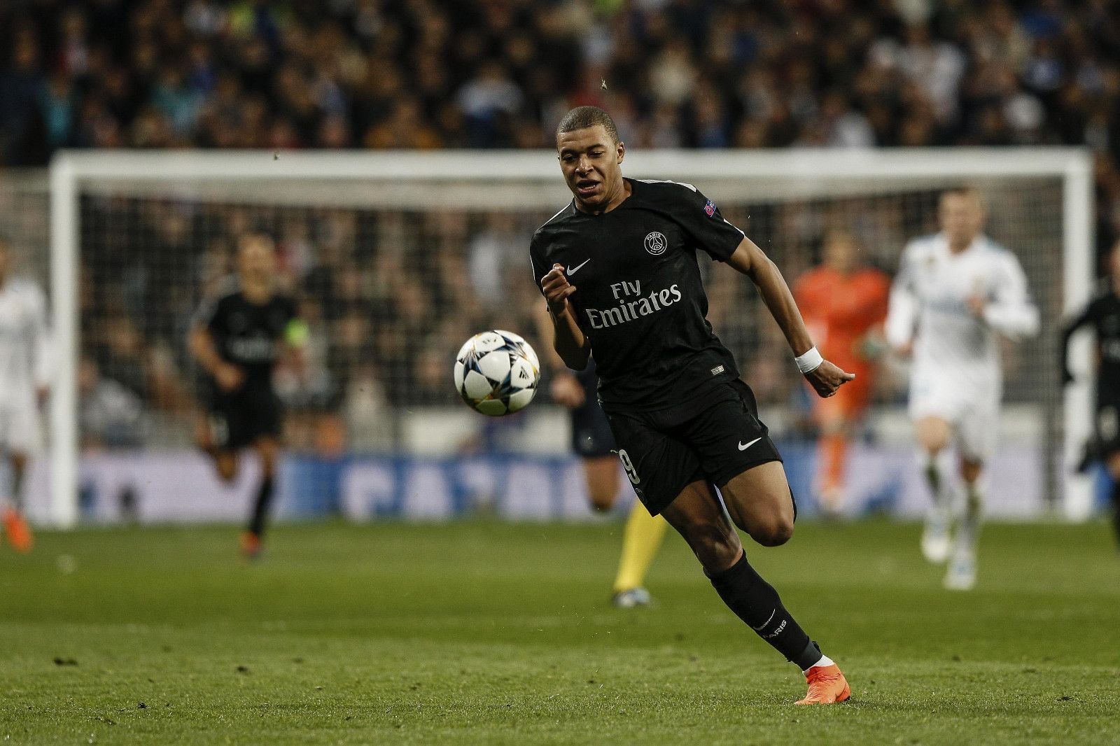 英超半场：B费破门，贝勒加德建功，狼队1-1曼联