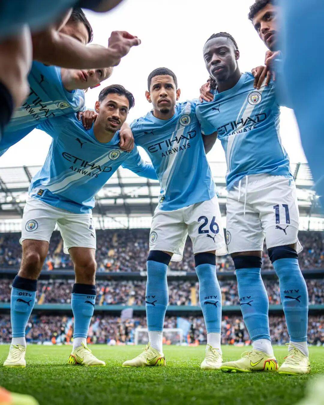 德天空：曼联已向莱比锡明确表示，他们仍在对谢什科的竞争中