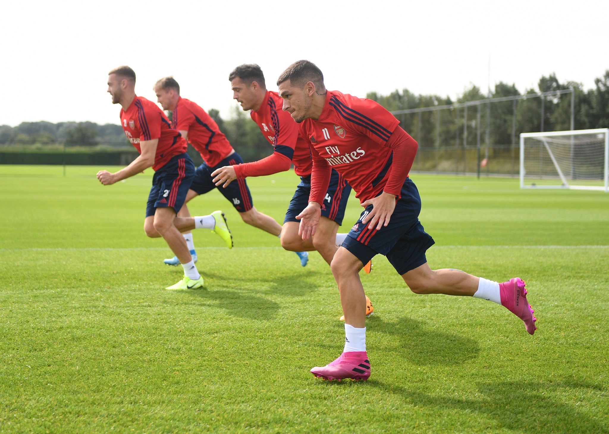 杜兰特连续得分带动全队