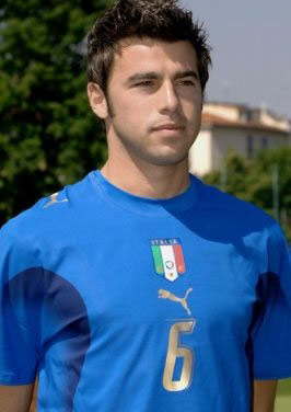 CBA：山东男篮主场不敌广东男篮